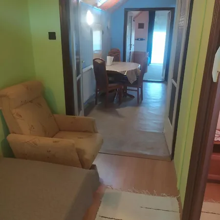 Vakantiehuis Etus Vendeghaz 2 *
